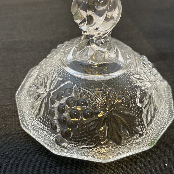 Vintage Jeannette Glass Grapes and Leaves Lidded Dish - Picture 7 of 9